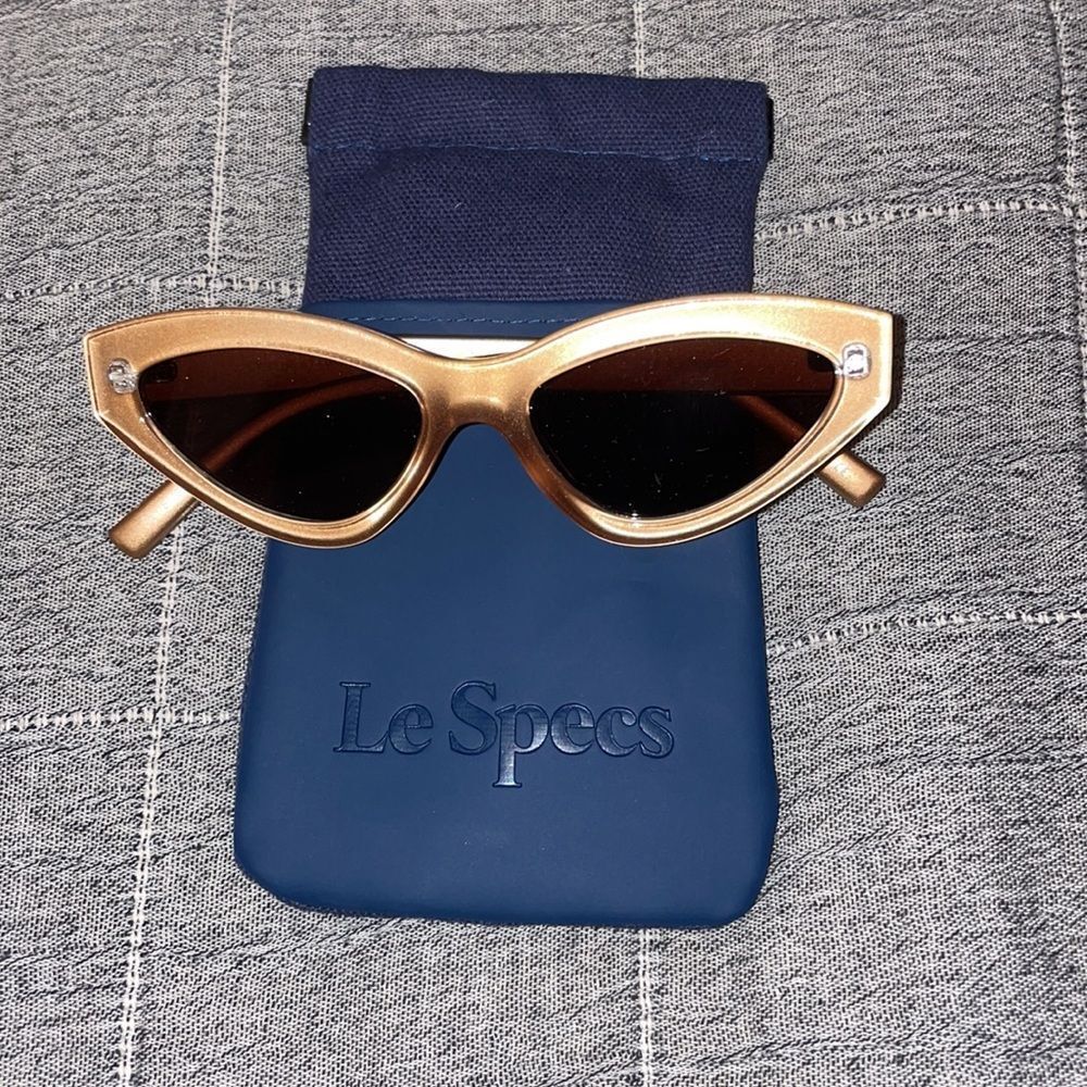 Le Specs synthcat Women’s sunglasses new without tags gold